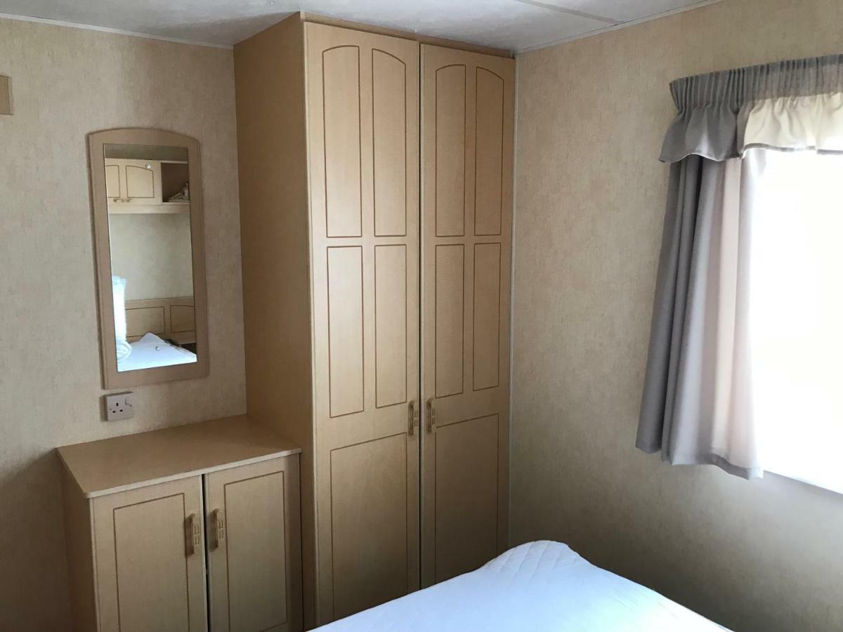 Вилла 8 Berth Sunnymede Инголдмелс Экстерьер фото