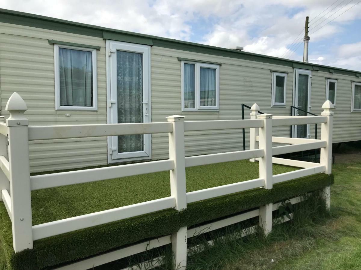 Вилла 8 Berth Sunnymede Инголдмелс Экстерьер фото