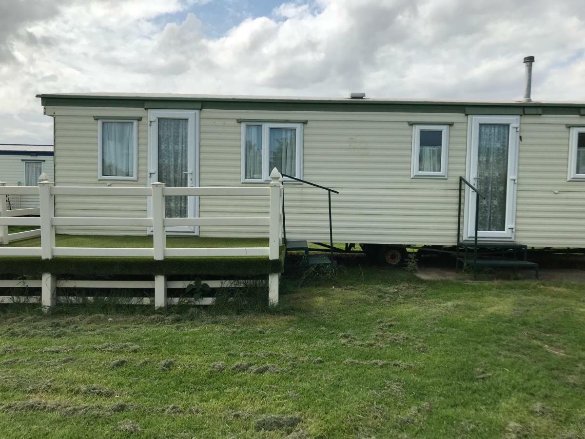 Вилла 8 Berth Sunnymede Инголдмелс Экстерьер фото