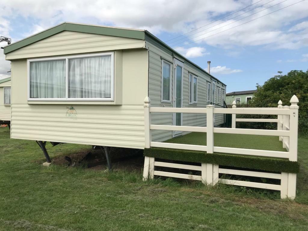 Вилла 8 Berth Sunnymede Инголдмелс Экстерьер фото